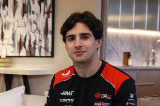 Rafael Câmara é confirmado como novo piloto da Haas na Fórmula 1 para 2027