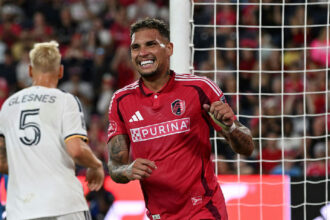 Rafael Navarro supera marca de gols de Messi em início avassalador na MLS