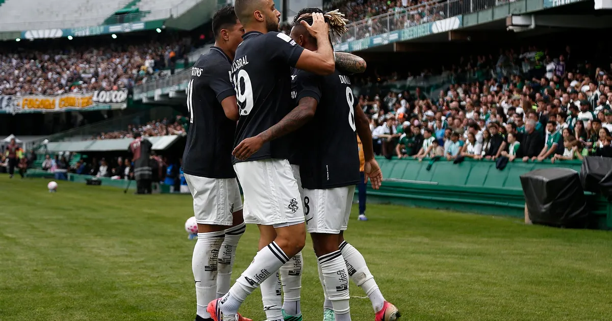 Raio-x do Botafogo no Brasileirão 2026 revela desafios contra líderes