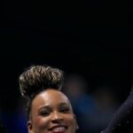 Rebeca Andrade compete em dois aparelhos na estreia do Brasil no Mundial