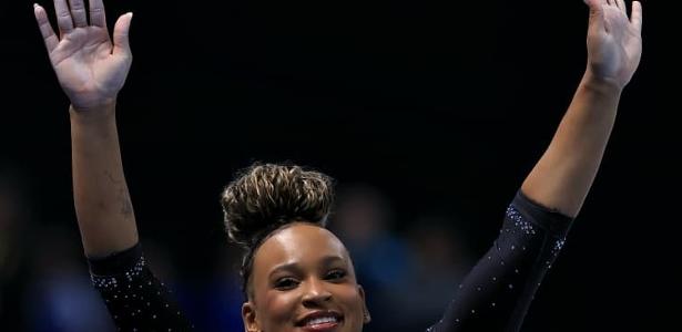 Rebeca Andrade compete em dois aparelhos na estreia do Brasil no Mundial