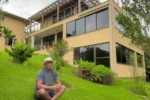 Refúgio de Rick Sollo em Santa Catarina revela estilo de vida do cantor