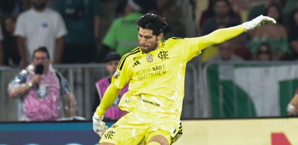Rossi desabafa sobre críticas recebidas após falhas no gol do Flamengo