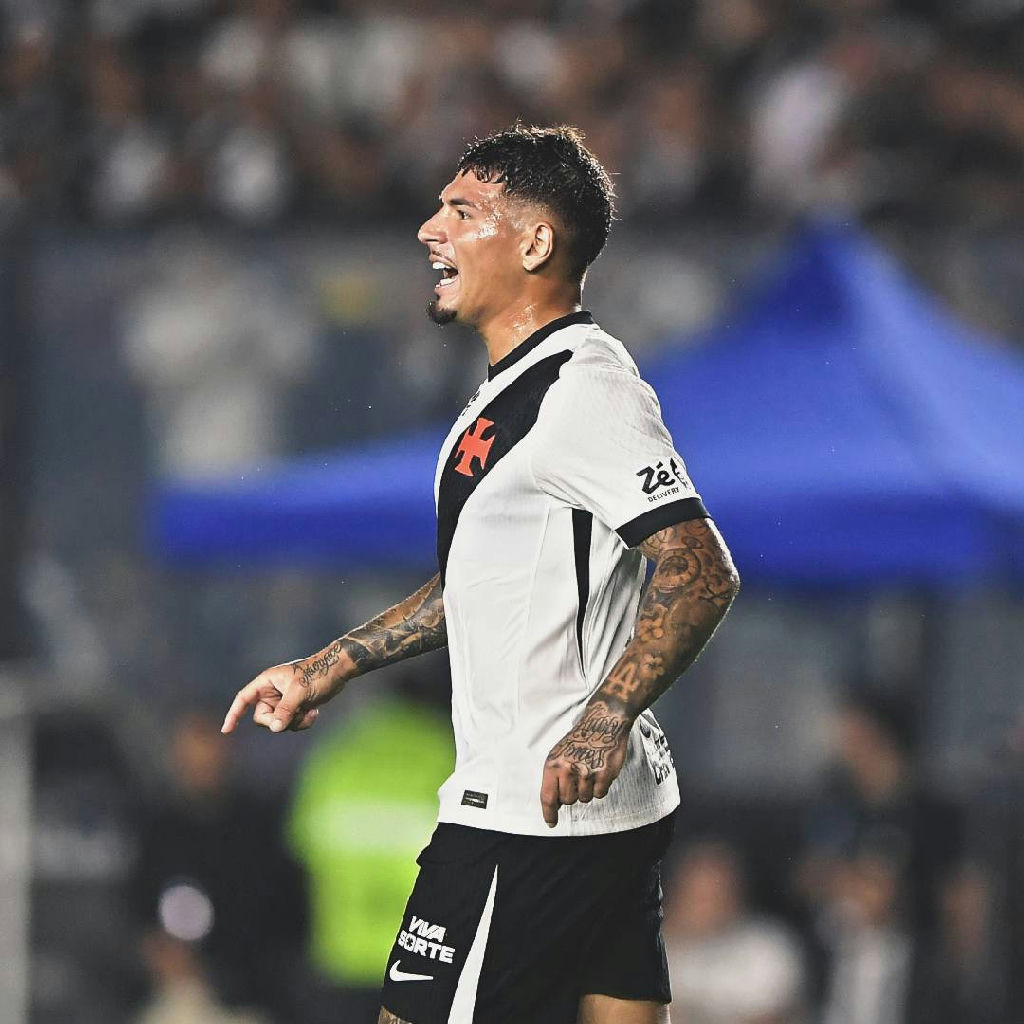 Saldivia domina setor defensivo e garante solidez do Vasco contra o Botafogo