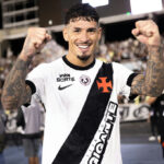 Saldivia ganha confiança de Pedro Emanuel e se firma na defesa do Vasco