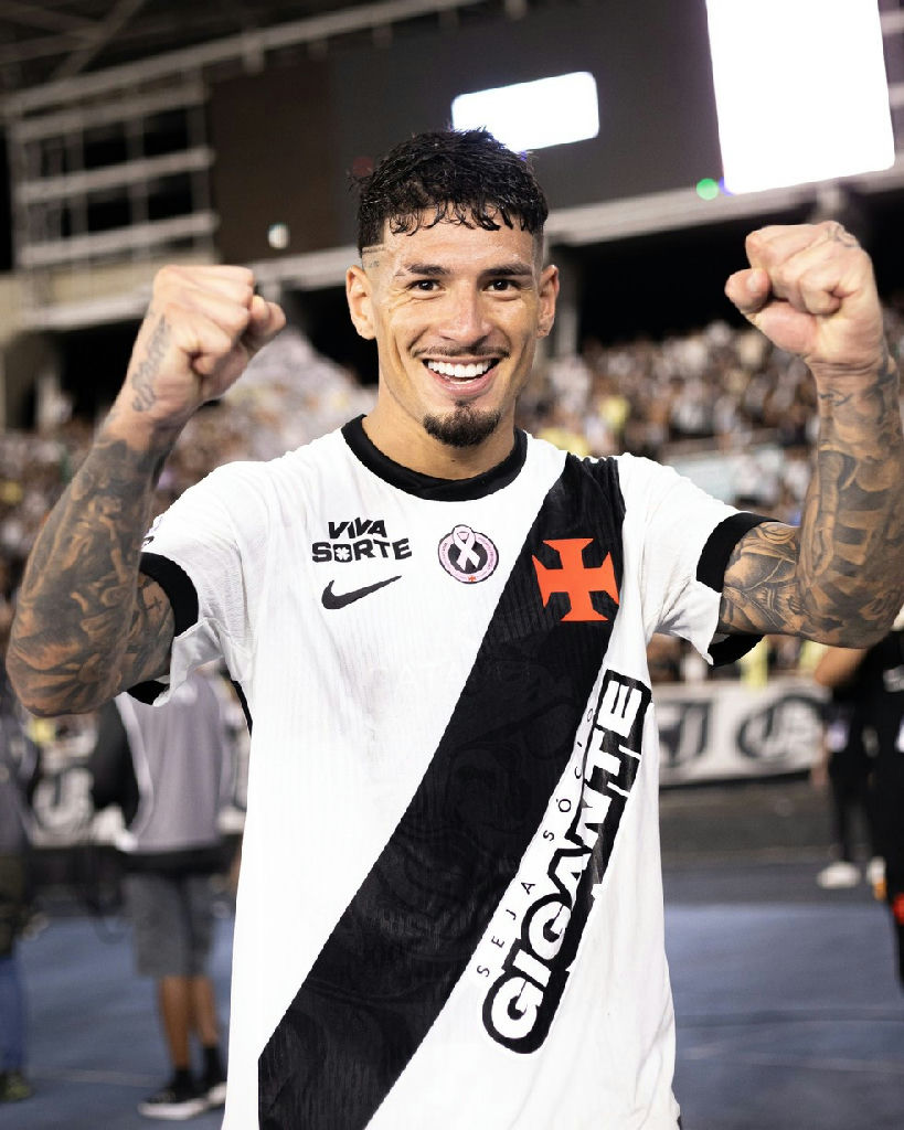 Saldivia ganha confiança de Pedro Emanuel e se firma na defesa do Vasco