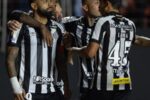 Santos persegue marca histórica de invencibilidade em clássicos no Brasileirão