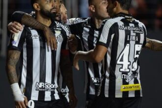 Santos persegue marca histórica de invencibilidade em clássicos no Brasileirão