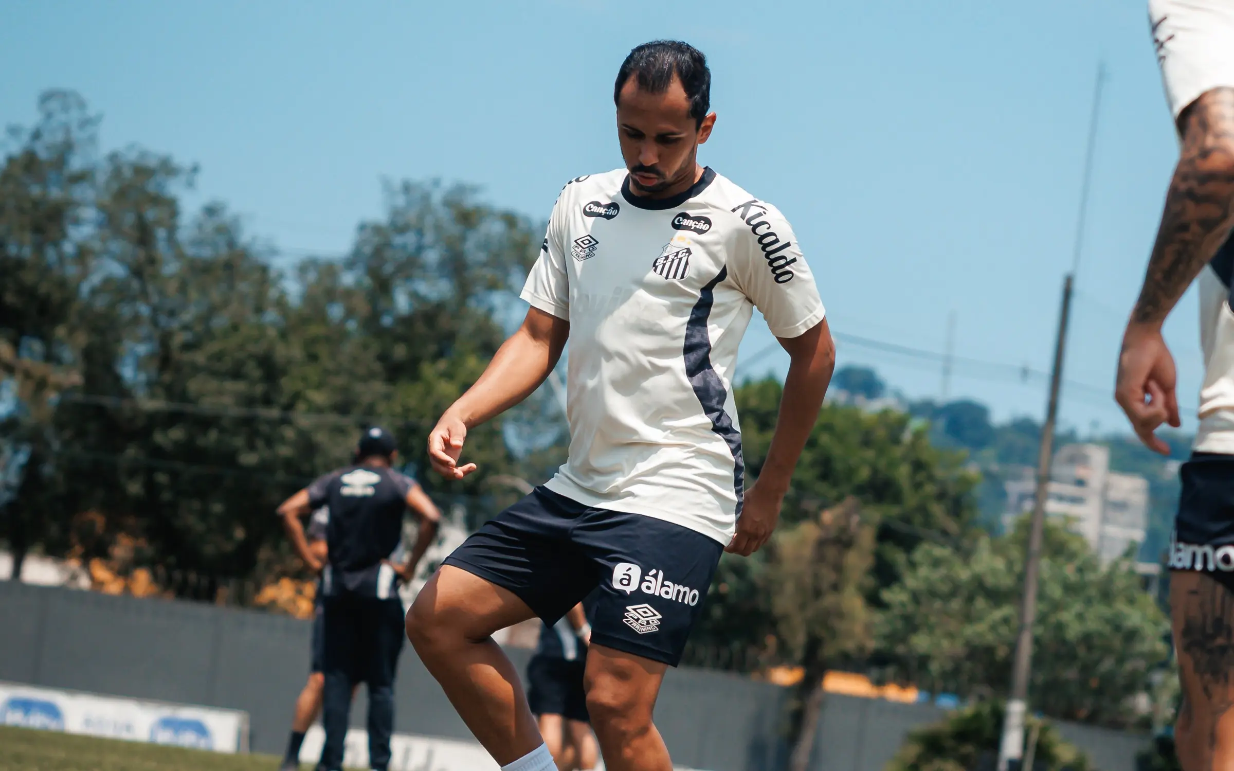 Santos veta Lima contra o Fluminense para evitar pagamento de multa contratual