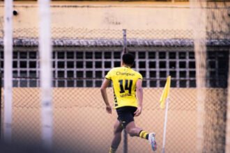 São Bernardo vence Vila Nova de virada com gols nos acréscimos