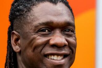 Seedorf assume o Corinthians com o desafio de evitar o rebaixamento no Brasileirão