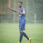 Souza retorna aos gramados como treinador e lidera vitória do FC Rio de Janeiro