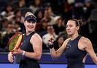 Stefani e Dabrowski chegam ao topo do ranking de duplas