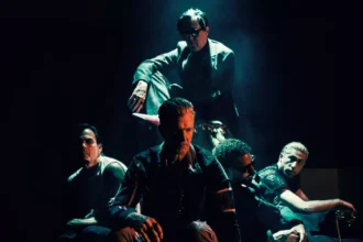 Superada crise de saúde, Queens of the Stone Age debate novo disco e Lollapalooza
