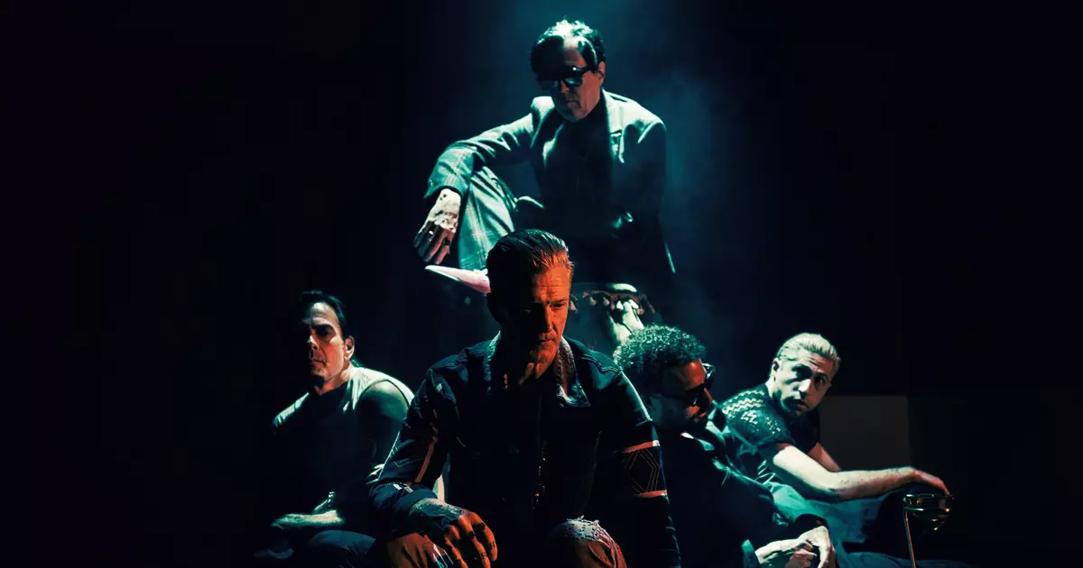 Superada crise de saúde, Queens of the Stone Age debate novo disco e Lollapalooza