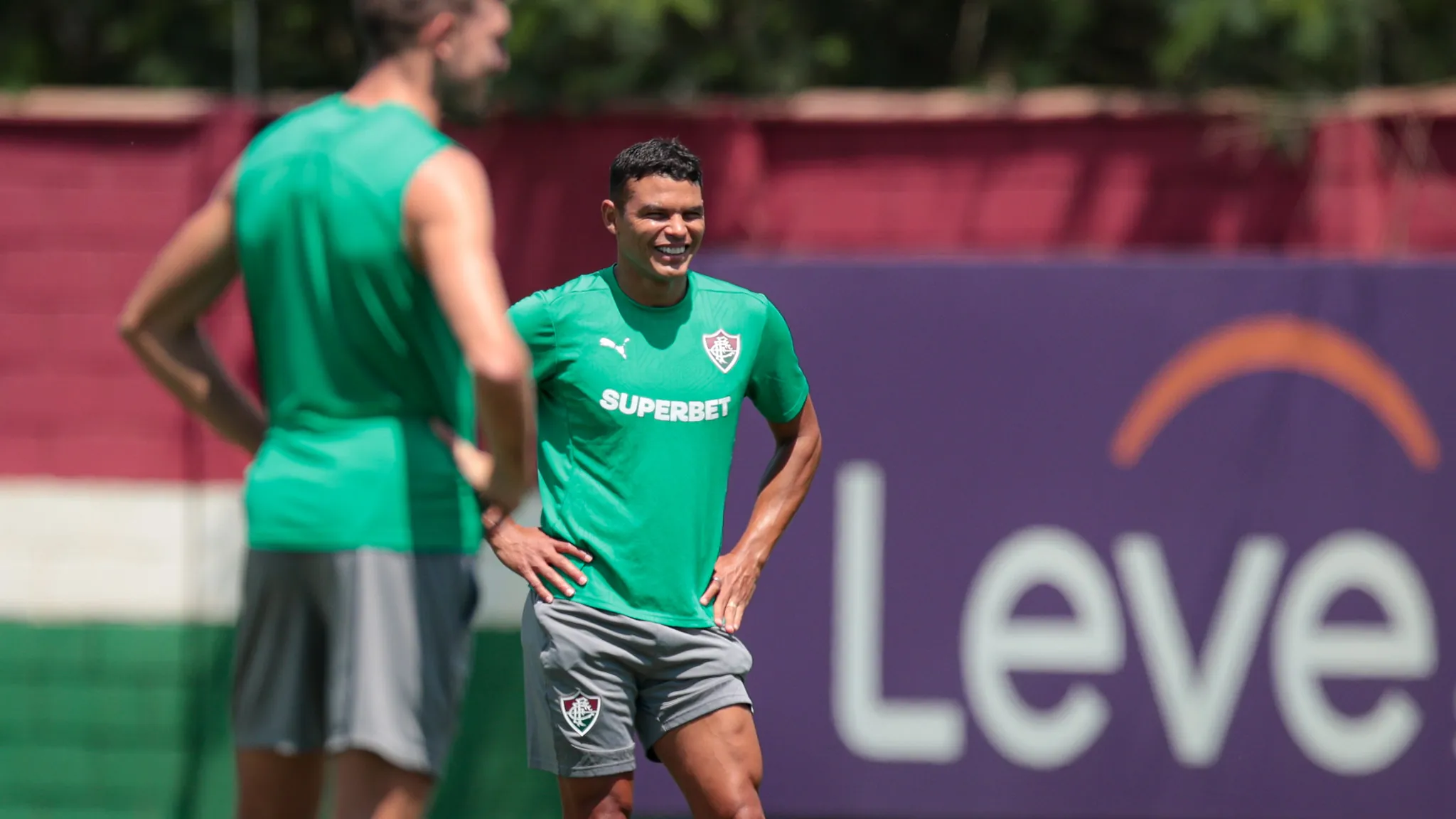 Thiago Silva assume posto de treinador em Xerém para concluir curso da UEFA