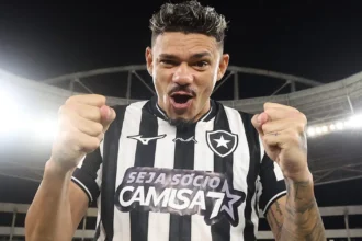 Tiquinho afasta aposentadoria e mira longo futuro no botafogo
