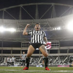 Tiquinho decide com gol solitário e garante vitória do Botafogo