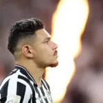 Tiquinho Soares apela por apoio da torcida do Botafogo contra o Atlético-MG