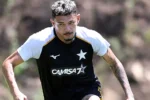Tiquinho Soares ganha espaço no Botafogo e mira confronto