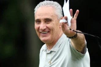 Tite busca reabilitação no comando do Botafogo em clássico contra o Vasco