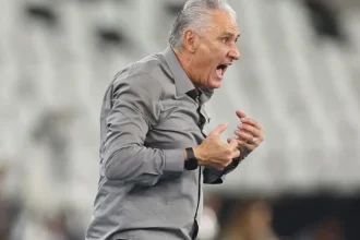 Tite comemora primeira vitória no botafogo e exalta torcida