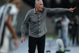 Tite exalta união da torcida e destaca importância do Botafogo