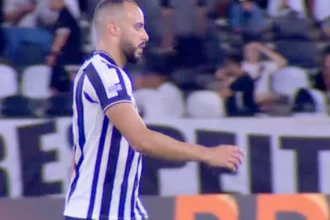 Tite mantém confiança em Arthur Cabral apesar do jejum de gols no Botafogo