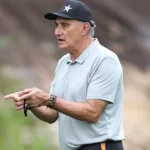 Tite recebe elogios internos no Botafogo mesmo com início irregular