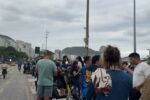 Torcedores do Boca Juniors se concentram na Praia de Copacabana