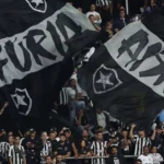Torcida organizada do Botafogo cobra elenco e diretoria nas redes sociais