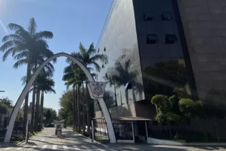 Tribunal de São Paulo rejeita prender vice do Corinthians Armando Mendonça