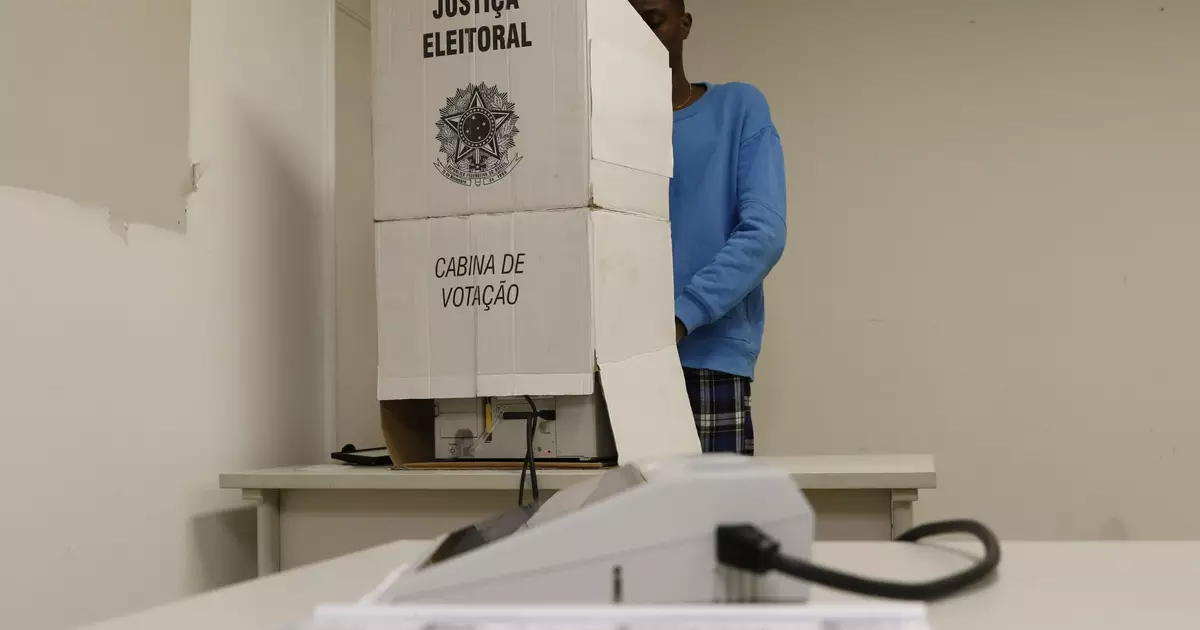 TSE altera repetidamente locais de votação e gera dúvidas no segundo turno