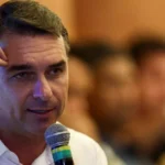 TSE ordena que Flávio Bolsonaro remova vídeo falso sobre ato pró-Lula
