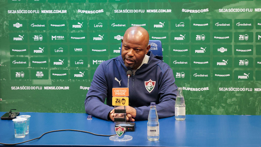 União entre gerações impulsiona Fluminense, avalia técnico