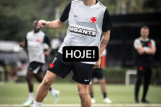 Vasco altera uniforme de treino e retira marca de casa de apostas