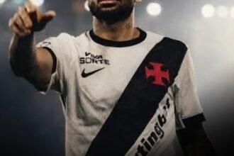 Vasco apresenta proposta de renovação a Jair com corte salarial e contrato de um ano