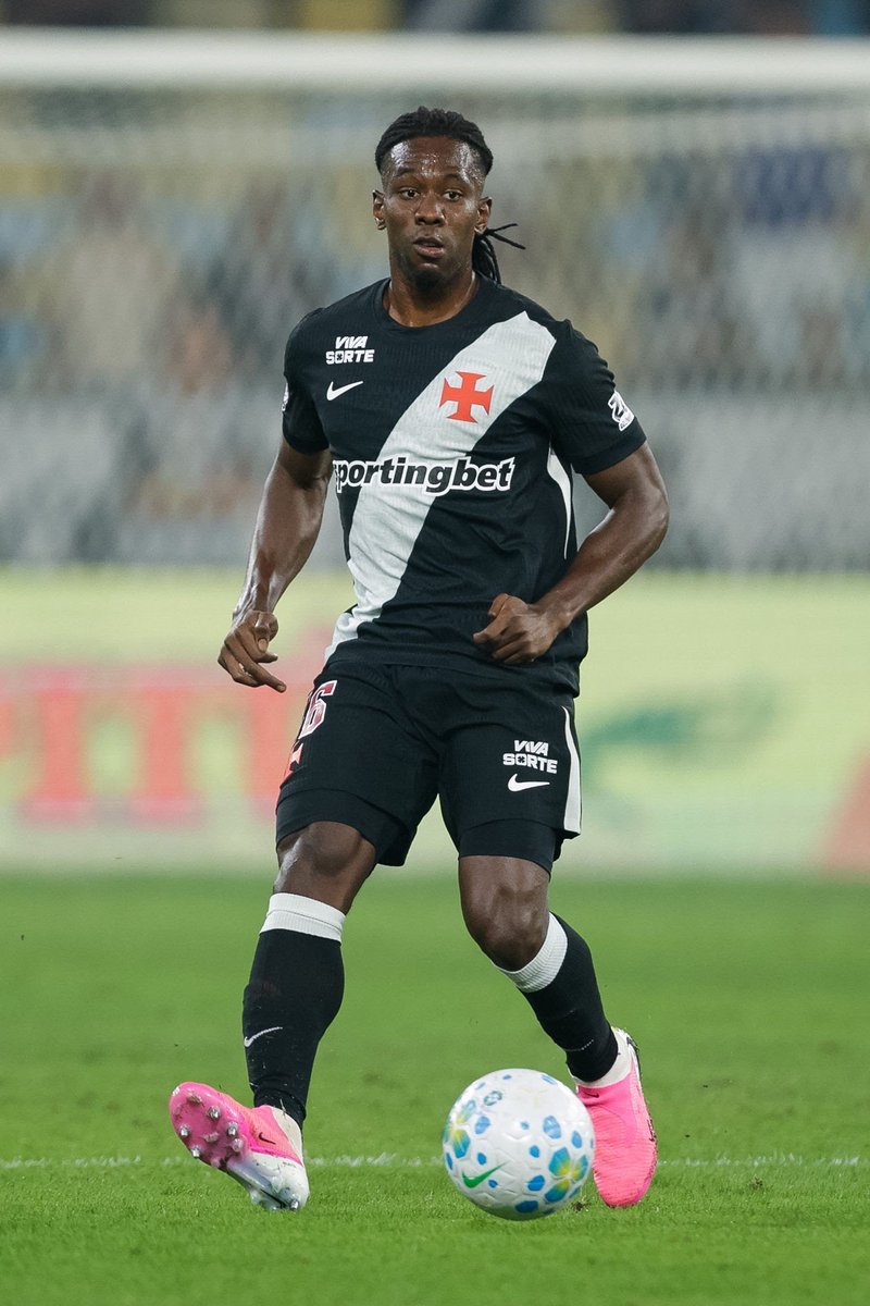 Vasco busca acordo com o Galatasaray para permanência de Carlos Cuesta