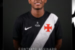 Vasco da Gama oficializa primeiro contrato profissional do atacante Rodrigo Jr