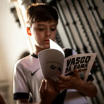 Vasco da Gama promove engajamento de jovens torcedores com revista oficial