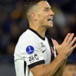 Vasco e Boca Juniors disputam vaga na semifinal no Maracanã