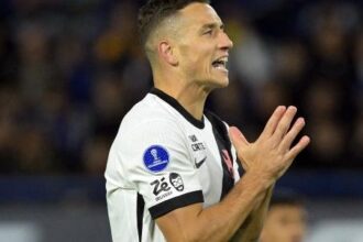 Vasco e Boca Juniors disputam vaga na semifinal no Maracanã
