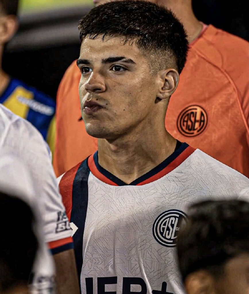 Vasco monitora situação de Facundo Gulli para reforçar elenco em 2027