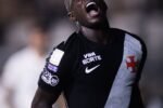 Vasco prepara mudanças no ataque com trinca inédita para clássico