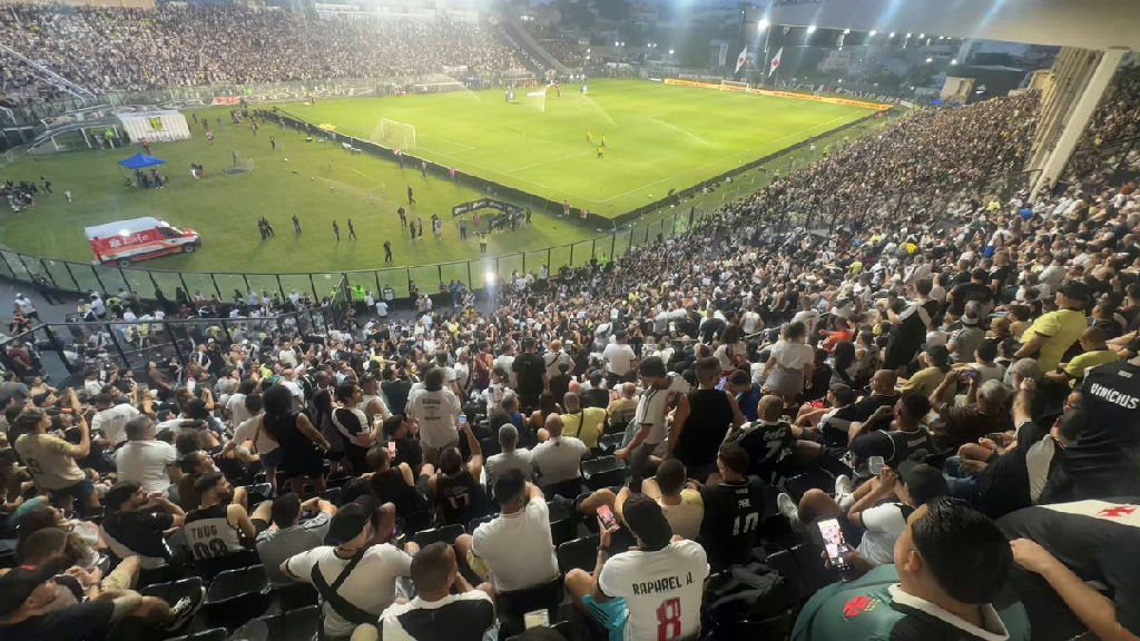 Vasco promove ação especial com distribuição de brindes em São Januário