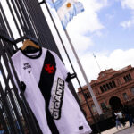 Vasco promove sua marca em pontos turísticos icônicos de Buenos Aires
