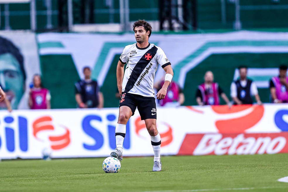 Vasco registra desempenho de grupo de elite desde a chegada de Santiago Sosa