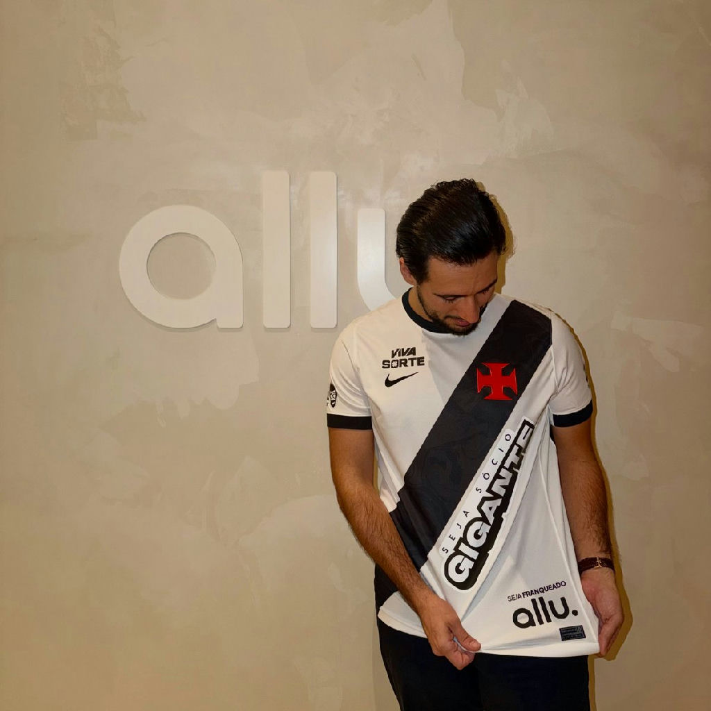 Vasco revela como ficará o patrocínio da allu na camisa branca