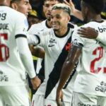 Vasco supera Boca Juniors na Bombonera com gol de Adson e resistência heroica