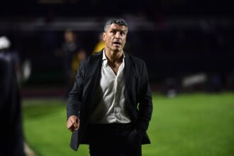 Vasco tropeça fora de casa e técnico avalia desafios no brasileirão
